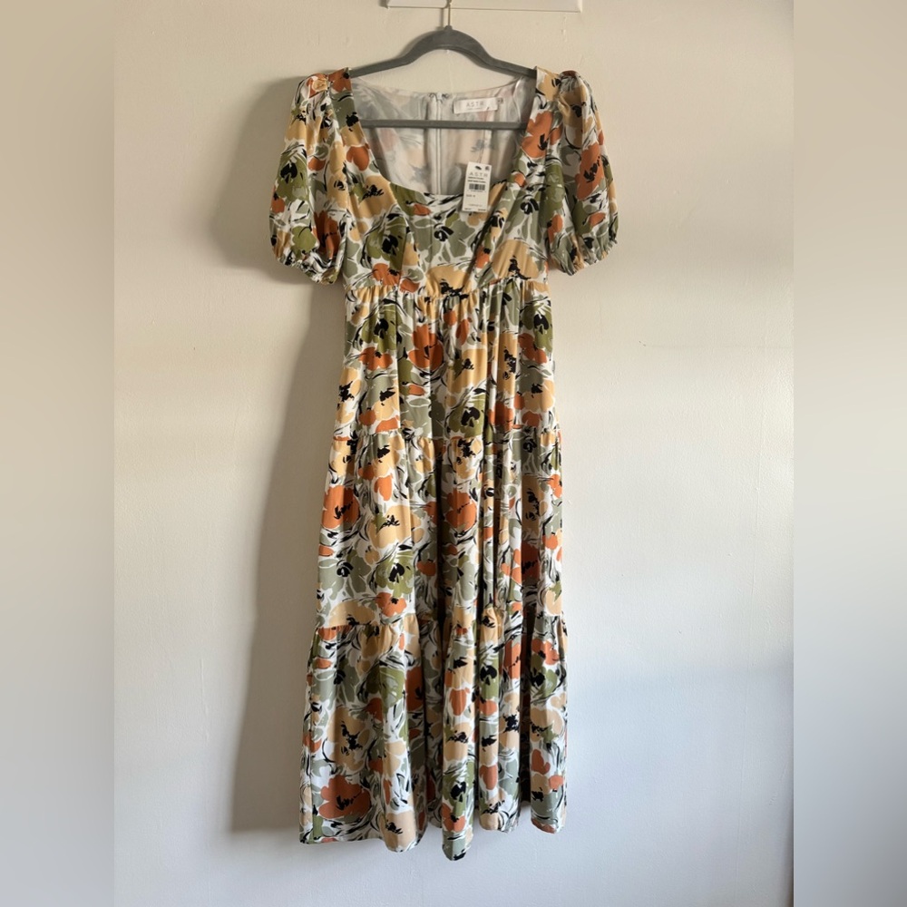 ASTR DRESS SIZE SMALL